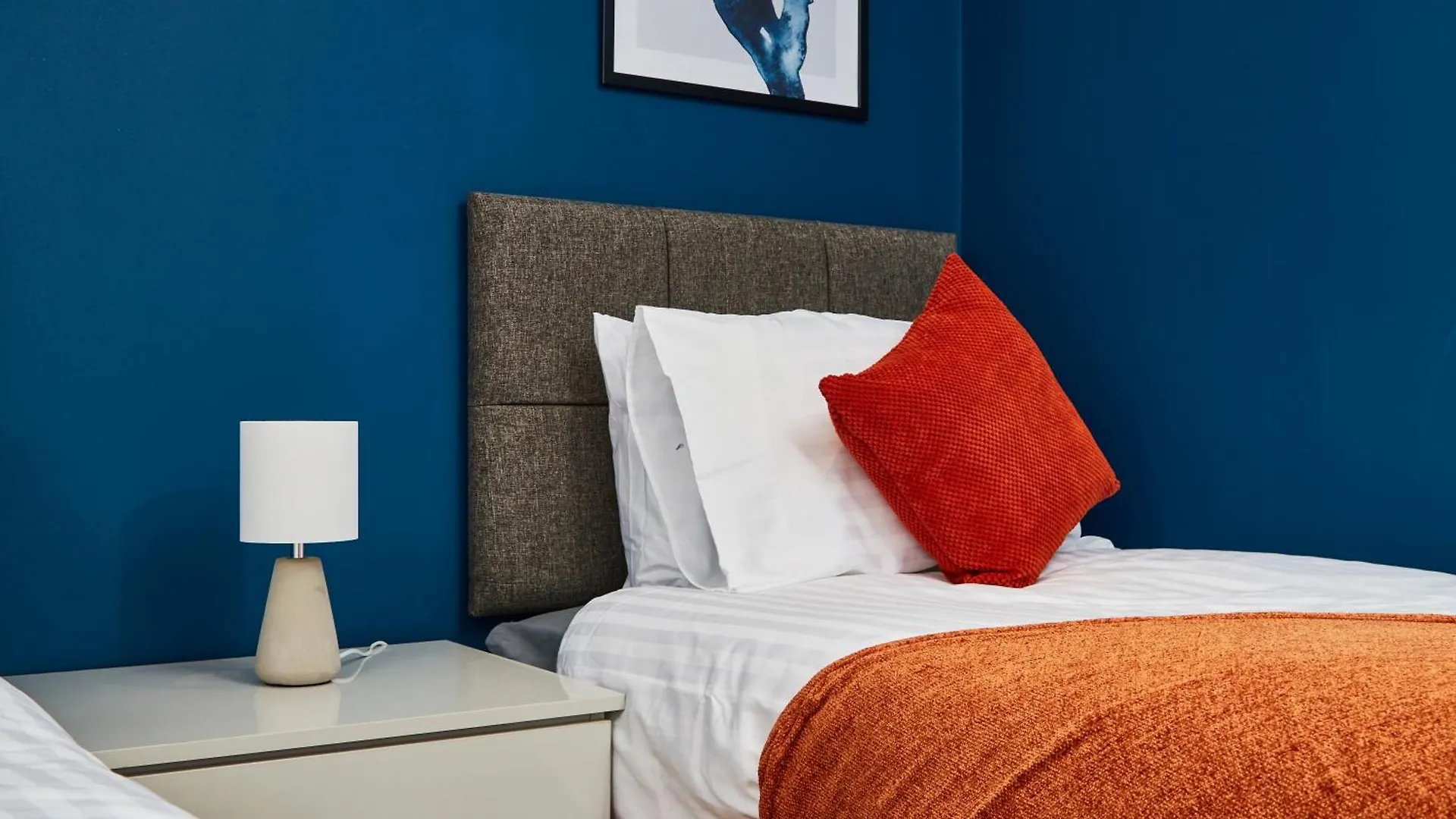 Apartment Central 3 Bedroom, En Suite - Perfect For Groups! Central Station United Kingdom